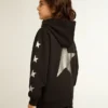 Sweat-shirt à capuche pour garçons noir orné d’étoiles argentées contrastantes