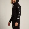 Sweat-shirt noir de la Star Collection avec des étoiles blanches contrastantes