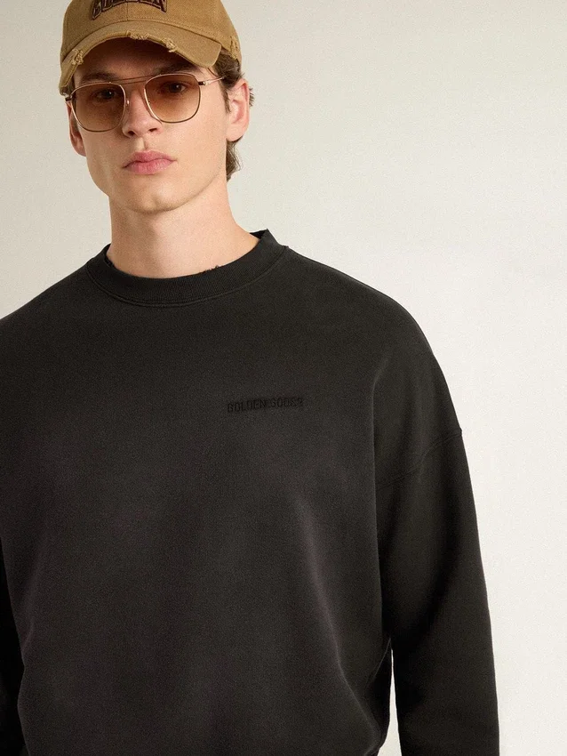 Sweat-shirt unisexe en coton noir délavé avec logo brodé