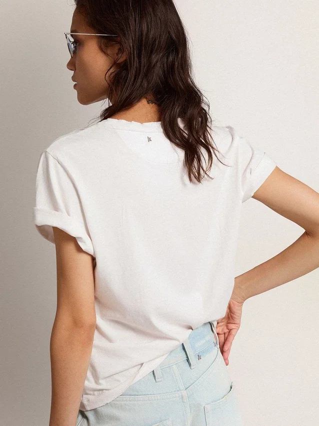 T-shirt femme à la coupe classique et effet vieilli, de couleur blanche