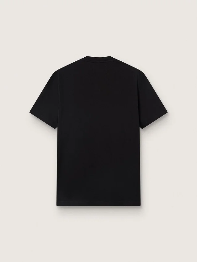 T-shirt noir de la Star Collection avec une étoile ton sur ton sur le devant