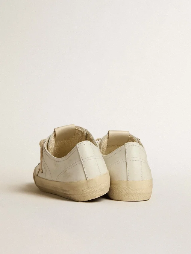 V-Star en cuir blanc avec étoile en cuir métallisé doré