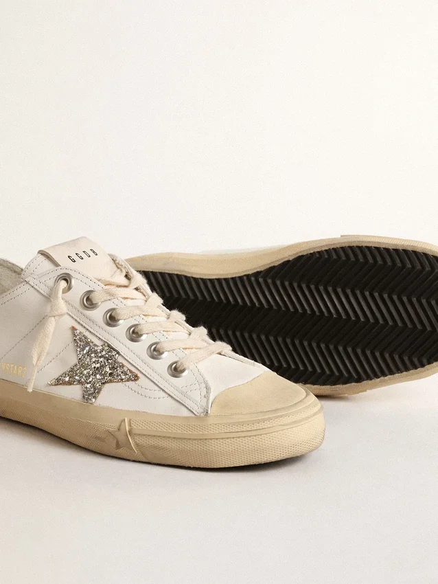 V-Star en cuir blanc ornée d’une étoile pailletée platine