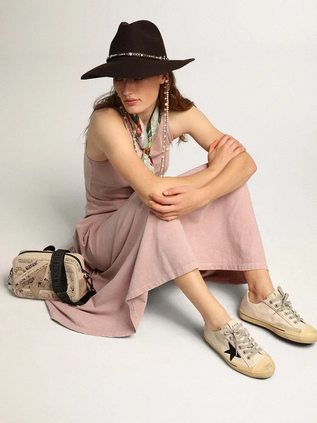 V-Star pour femme avec étoile en daim noir et lettrage brodé