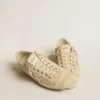 V-Star pour femme en daim couleur perle avec étoile en cuir métallisé argenté