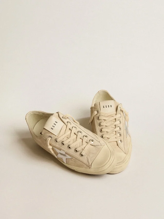 V-Star pour femme en daim couleur perle avec étoile en cuir métallisé argenté