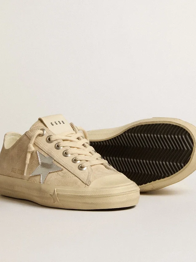V-Star pour femme en daim couleur perle avec étoile en cuir métallisé argenté