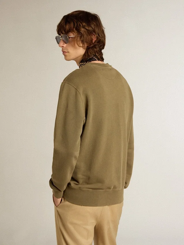 Vert olive pour homme avec lettrage doré