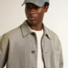 Veste en denim gris pour homme avec clous
