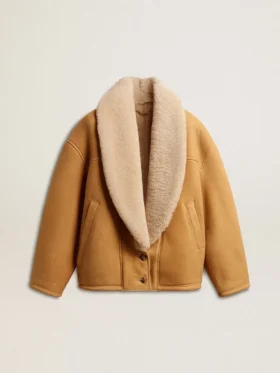Veste en peau de mouton pour femme avec un large col châle en shearling