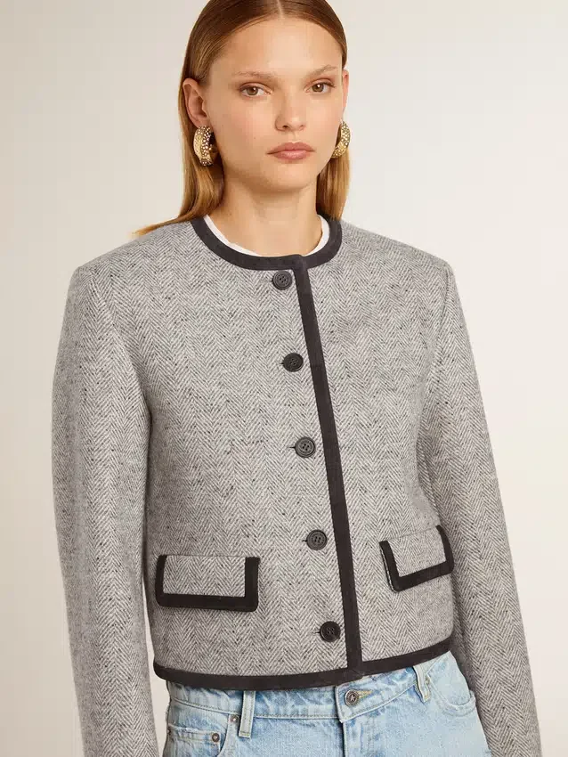Veste femme en laine et soie grise avec bordures en daim noir