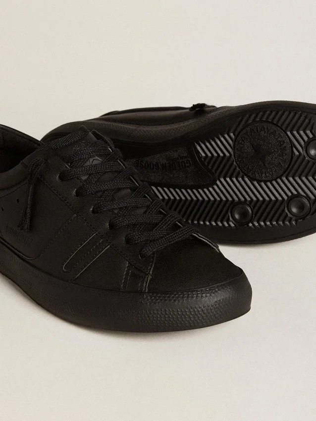 Yatay modèle 1B de Sneakers durables avec tige biosourcée et Y noir