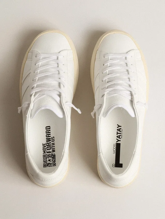 Yatay modèle 1B de sneakers durables avec tige blanche d’origine biosourcée et Y blanc