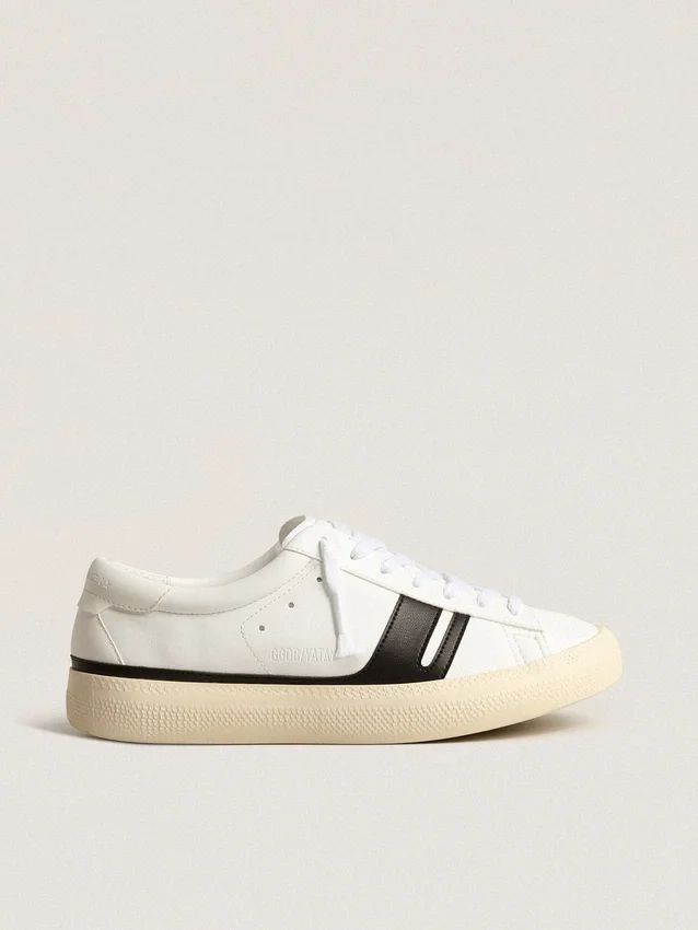Yatay modèle 1B de sneakers durables avec tige blanche d’origine biosourcée et Y noir
