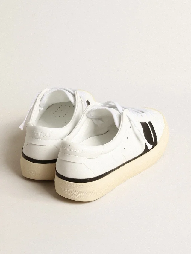 Yatay modèle 1B de sneakers durables avec tige blanche d’origine biosourcée et Y noir