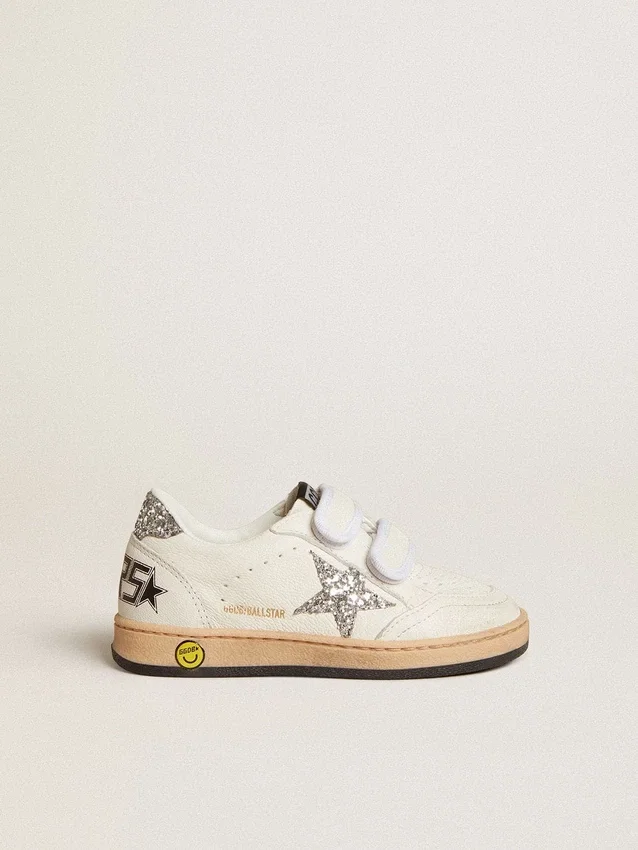 Young Ball Star en cuir nappa avec étoile pailletée argentée et languette au talon