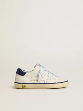Young Super-Star en cuir blanc avec languette de talon en daim bleu